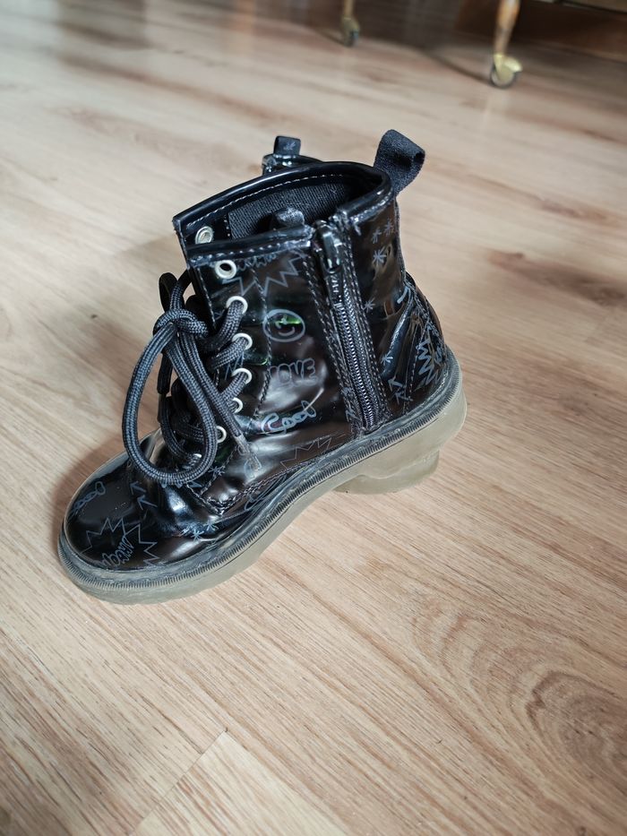 Bottines noires vernies Zara kids pointure 27 - photo numéro 1