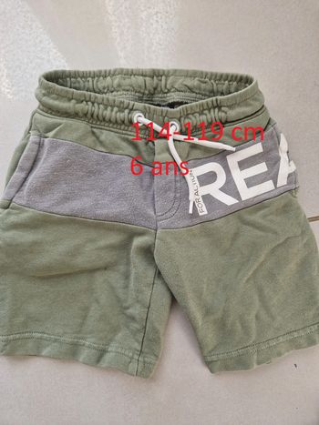 1 short 6 ans 114-119 cm vert marque kiabi