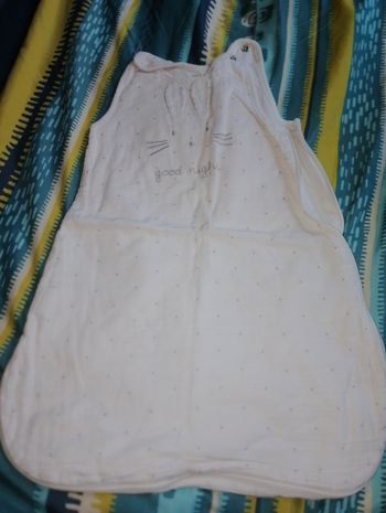 Blanche étoiles grise 
good night 
"Kiabi"