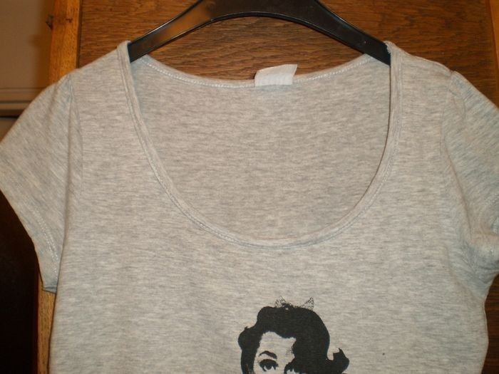 Tee shirt 16 ans gris tres bon etat - photo numéro 6