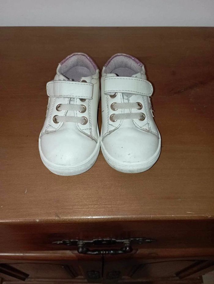 Basket bébé fille taille 21 marque pat& repaton très bon état
