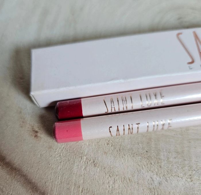 Spray Fixateur et Lip Liner Duo Saint Luxe 🧴 - photo numéro 4