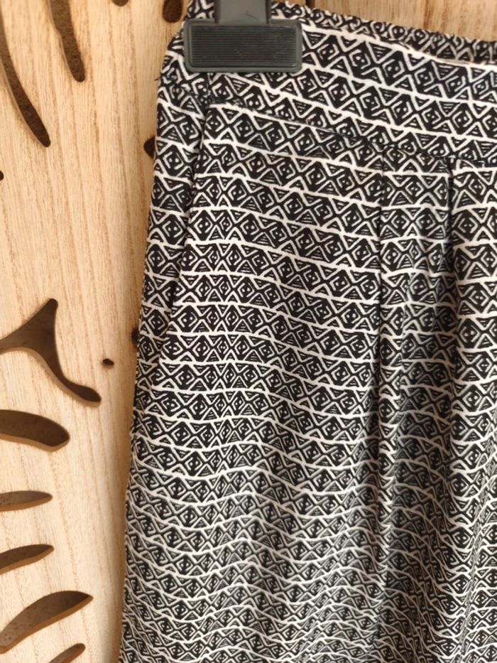 Short fluide et léger imprimé T 38 H&M - photo numéro 4