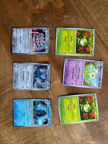 Carte Pokémon holographique 💛