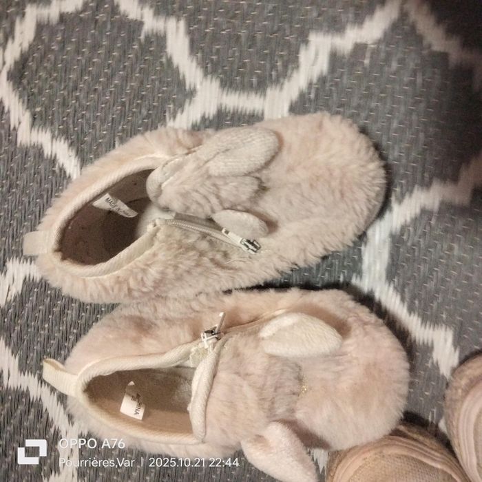Chaussure enfant taille 22 - photo numéro 2