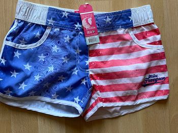 Short de plage Freegun taille 12 14 ans Neuf