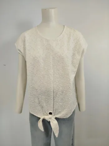 Top blanc brodé Camaïeu en coton à nouer devant taille M/L estimée été chic borderie anglaisA625