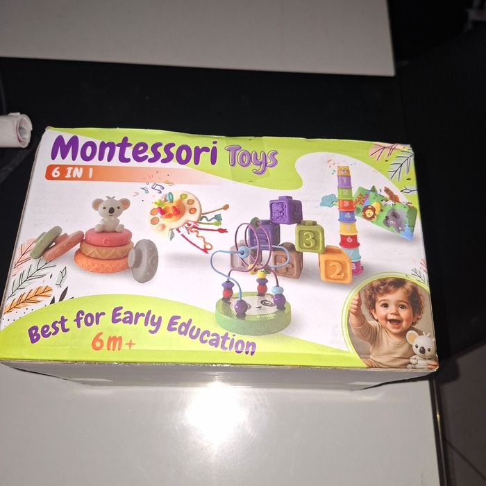 Jouet 6 en 1 d'éveil Montessori