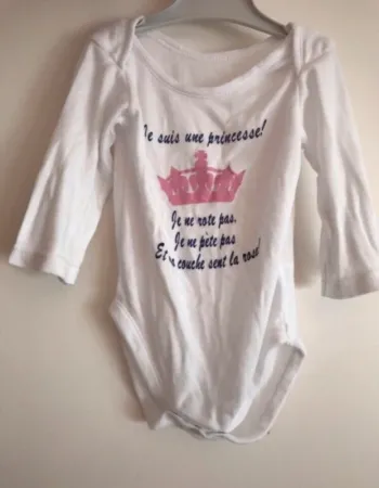 Body 6-9 mois princesse manches longues neuf