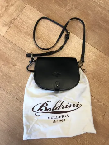 Sac bandoulière Boldrini noir