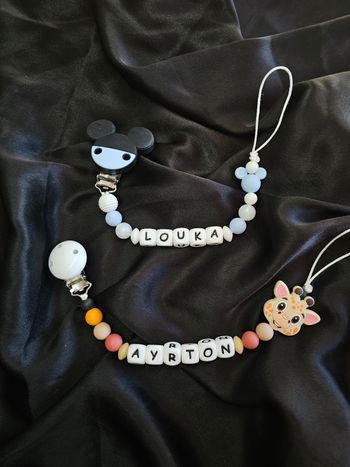 Attache tétine personnalisée