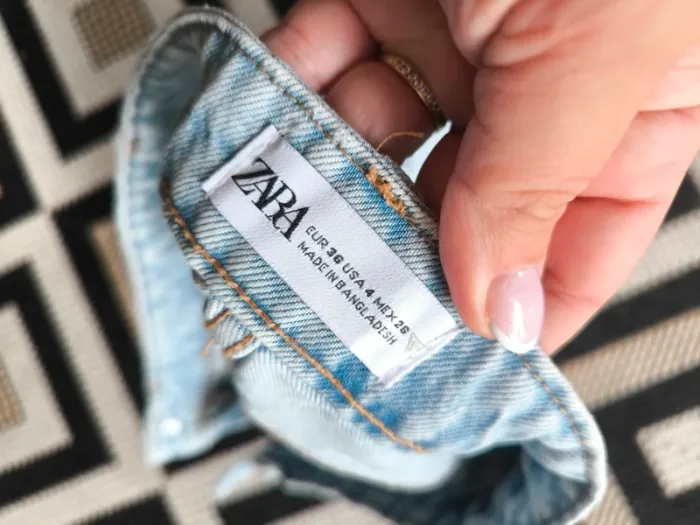 Short en jean ZARA – Taille 36 – À réparer - photo numéro 4