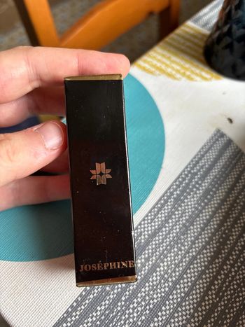 Joséphine highlighter