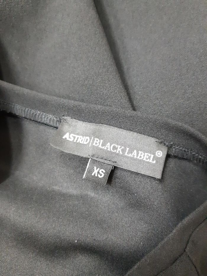 Robe noire épaules dénudées Astrid Black Label T34 - photo numéro 8