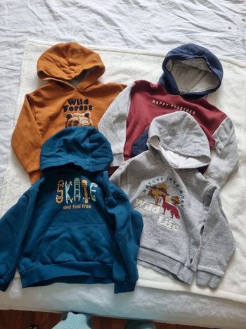 Lot 4 Sweat-shirt à capuche Okaidi 4 ans