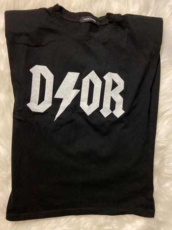 T-shirt à épaulettes