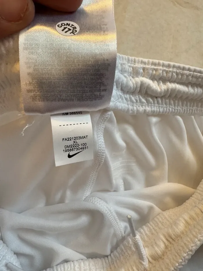 Short de foot Nike équipe Chelsea taille 13/15 ans authentique neuf - photo numéro 8
