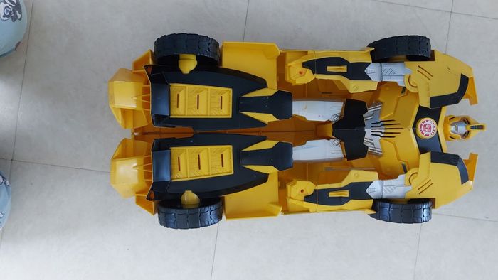 Voiture bumblebee - photo numéro 17