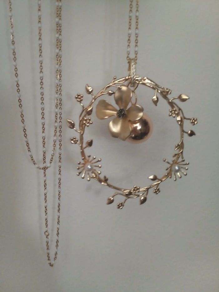 Collier sautoir bola future maman fleur dorée - photo numéro 4
