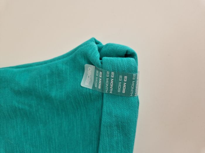 Short vert obaibi 23 mois neuf - photo numéro 3