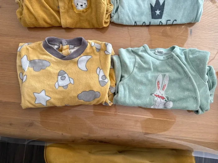Lot de 10 pyjamas bebe 18 mois - photo numéro 5