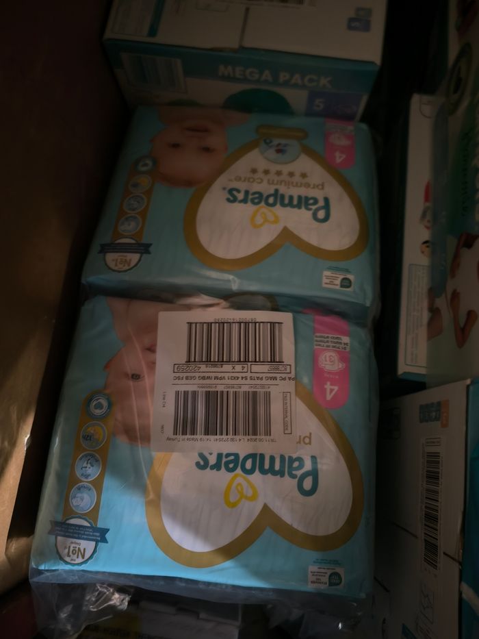 Pampers premium taille 4 4 paquets de 31 - photo numéro 2