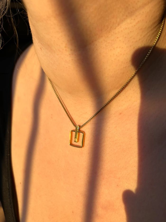 Collier carré