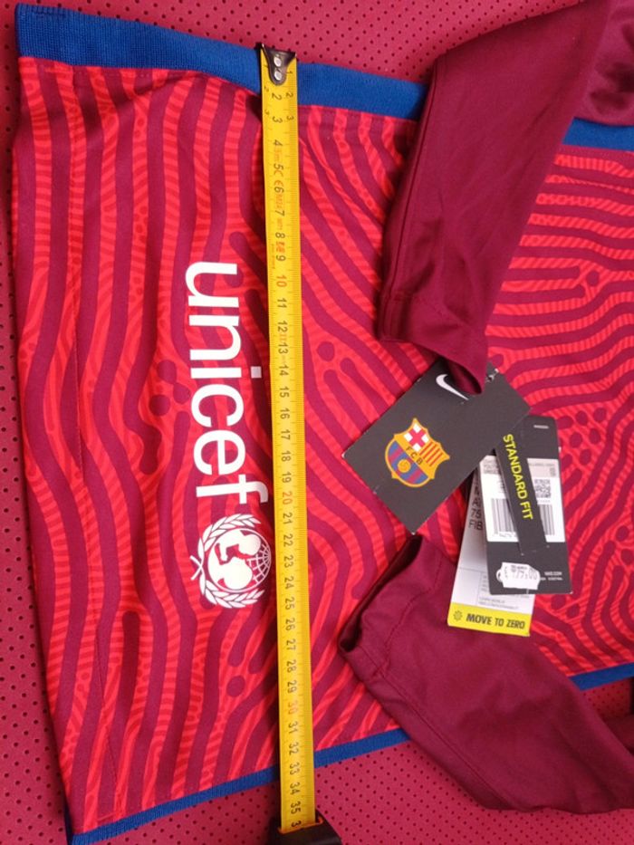 Maillot de foot FC Barcelone, Nike Authentique Officiel taille enfant 6/8 ans, Neuf - photo numéro 17