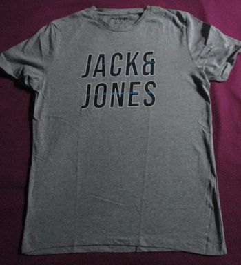 tshirt gris taille M Jack & Jones