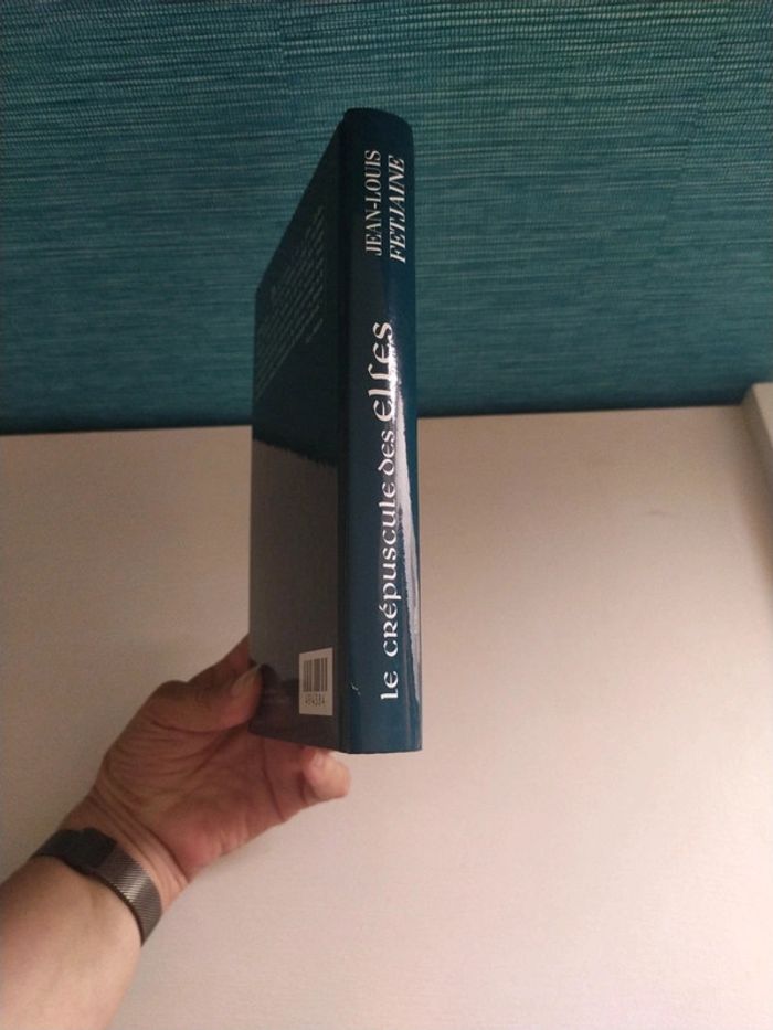 Le crépuscule des Elfes de Jean Louis Fetjaine - photo numéro 3