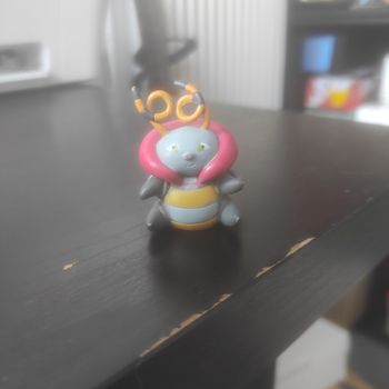 Figurine pokémon muciole