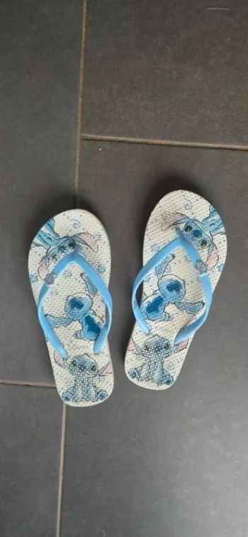 Tongs stitch taille 36