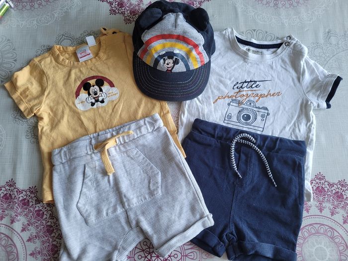 Lot 2 shorts/t-shirts - photo numéro 2