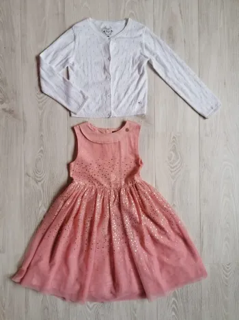 Ensemble Sergent Major cérémonie
Robe et Gilet 9 ans
Comme neufs portés 1 fois