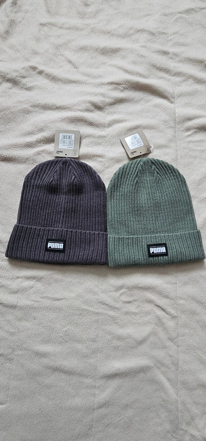 Lots de bonnets de la marque puma neuf