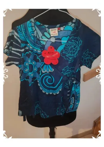 T-shirt cache coeur