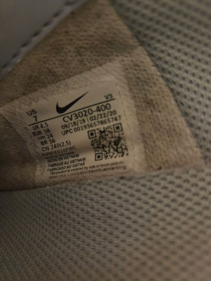 Basket Nike taille 38 - photo numéro 6