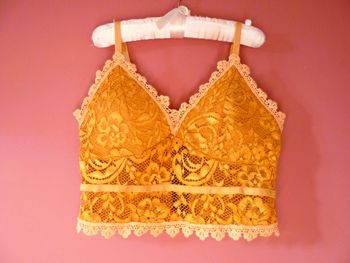 Debardeur femme bustier S 36 top dentelle jaune moutarde TBE