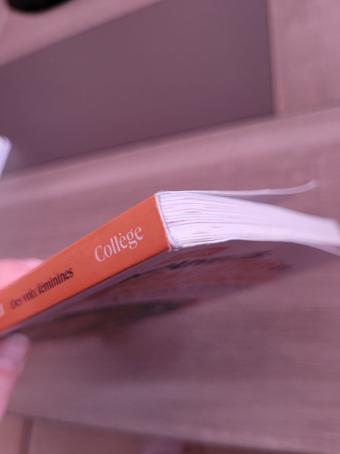 Livre Nouvelles réalistes et fantastiques des voix féminines - photo numéro 5