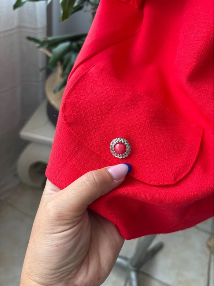 Veste vintage - rouge vif - fabriqué en france - taille 42/44 - neuve jamais portée - photo numéro 3