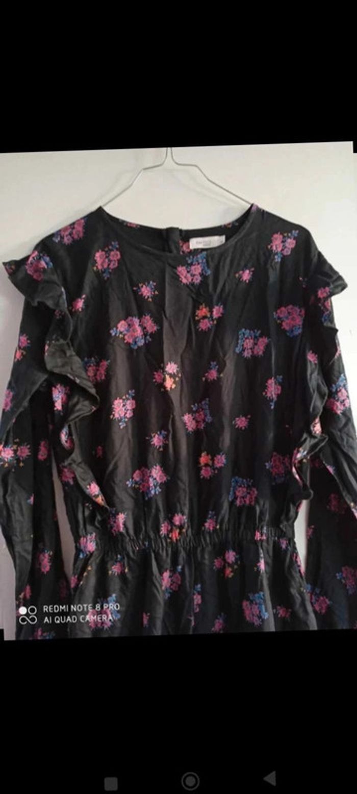Combinaison  short manches longues  taille 40 - photo numéro 2