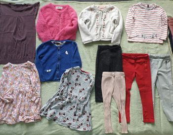 Lot Vetements Fille - 4/5 Ans