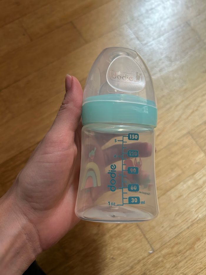 Biberon Dodie anti colique - neuf - photo numéro 4