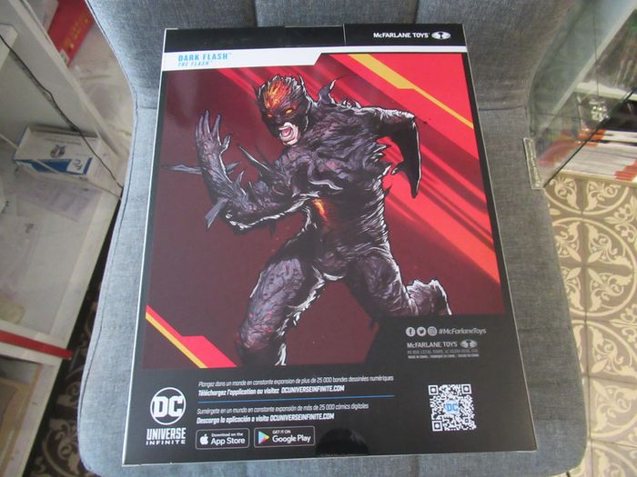 DC The Flash Movie figurine Exclusive (Gold Label) 26cm - photo numéro 4