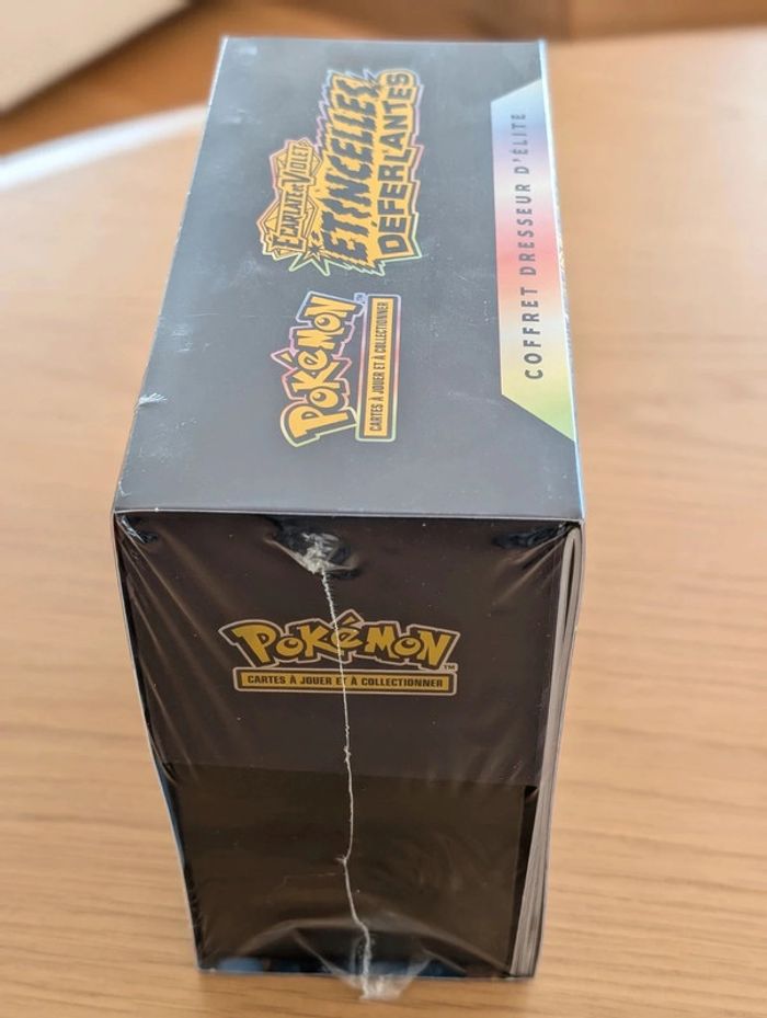 ETB Pokémon Coffret Dresseur d'élite Étincelles Déferlantes Pikachu EV08 Fr - photo numéro 3