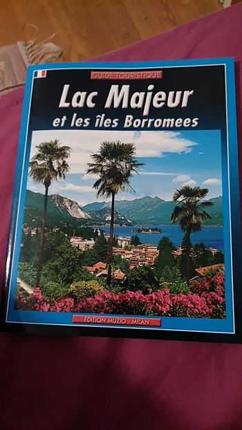 Livre touristique sur les îles Boromées et le lac Majeur