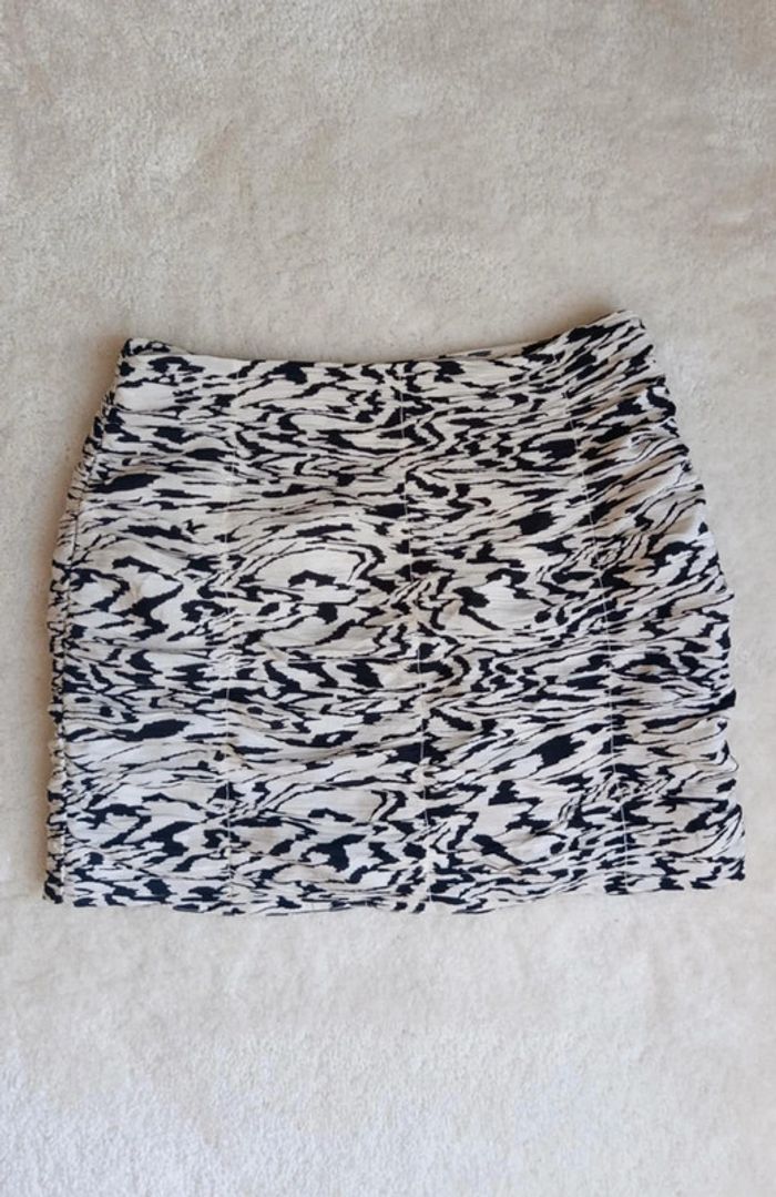 Petits jupe froncée noir et blanc H&M 38 mini - photo numéro 4