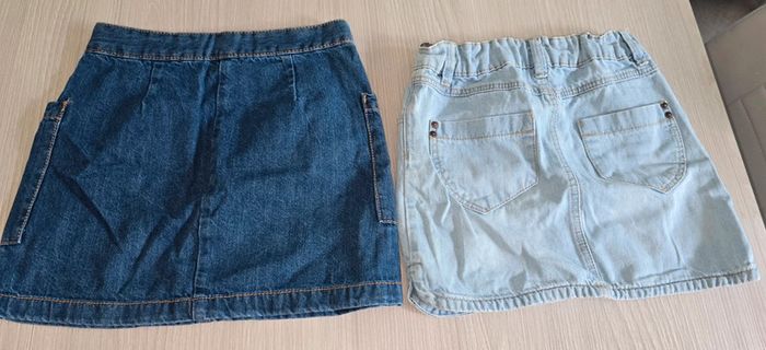 2 mini jupes 8 ans - photo numéro 2
