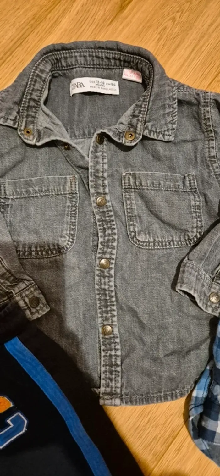 Lot de vêtements en 18 mois - photo numéro 2
