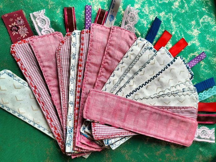 Lot de 10 marque-pages en tissu - photo numéro 2